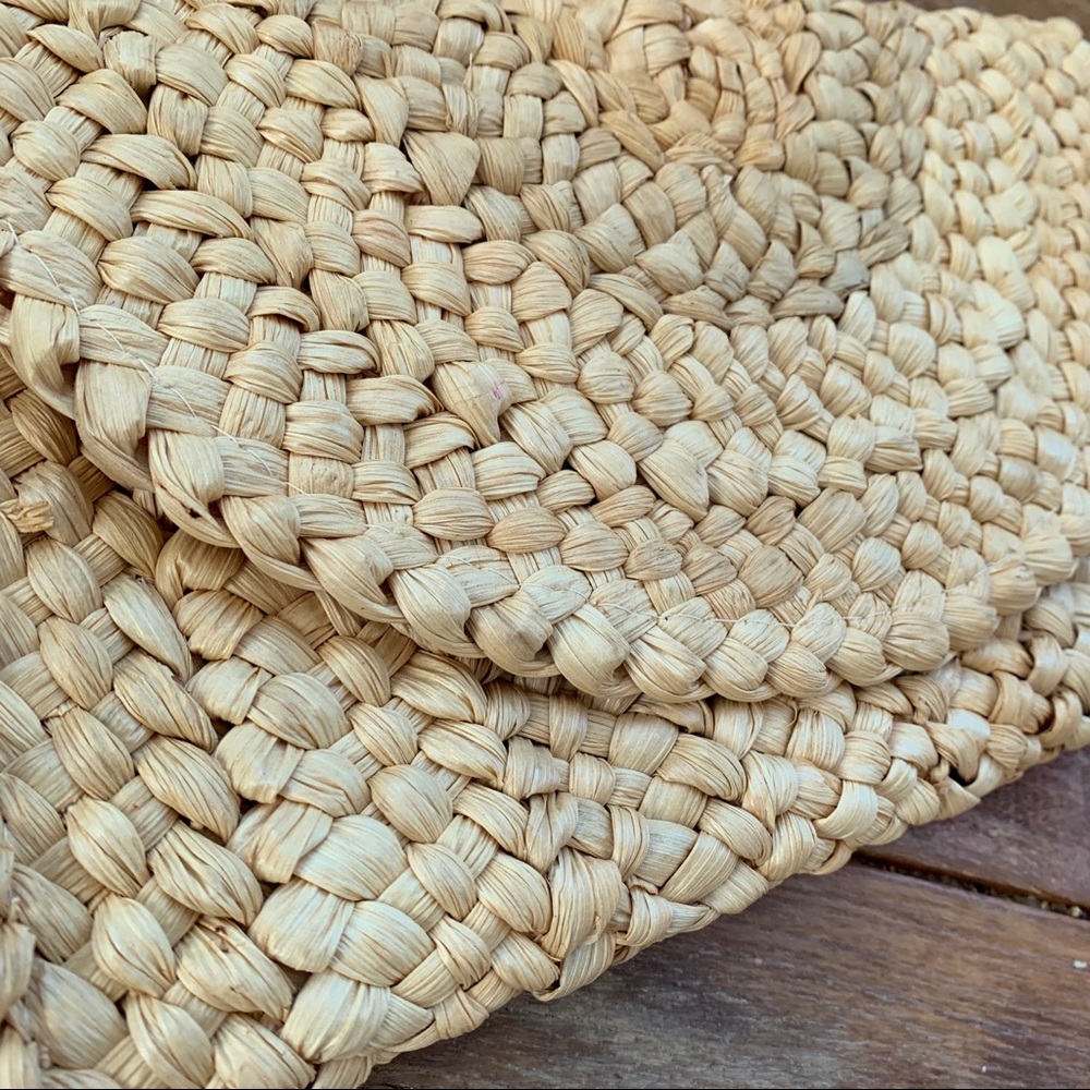 Gorgeous Straw Envelope Clutch - Picture 4 of 8